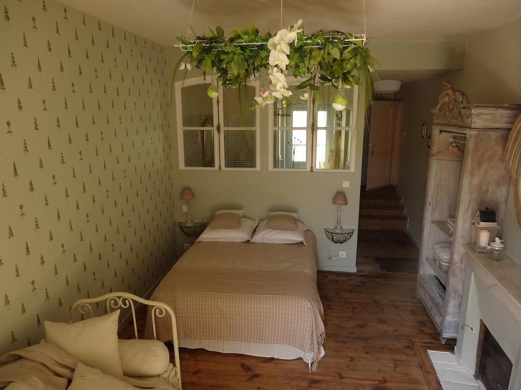 La Bromontoise Chambres D'Hotes Pontgibaud Exteriör bild