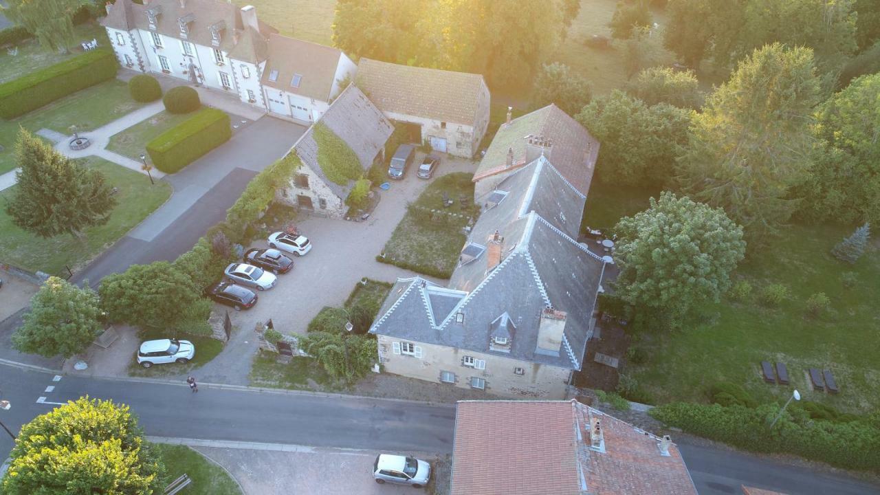 La Bromontoise Chambres D'Hotes Pontgibaud Exteriör bild